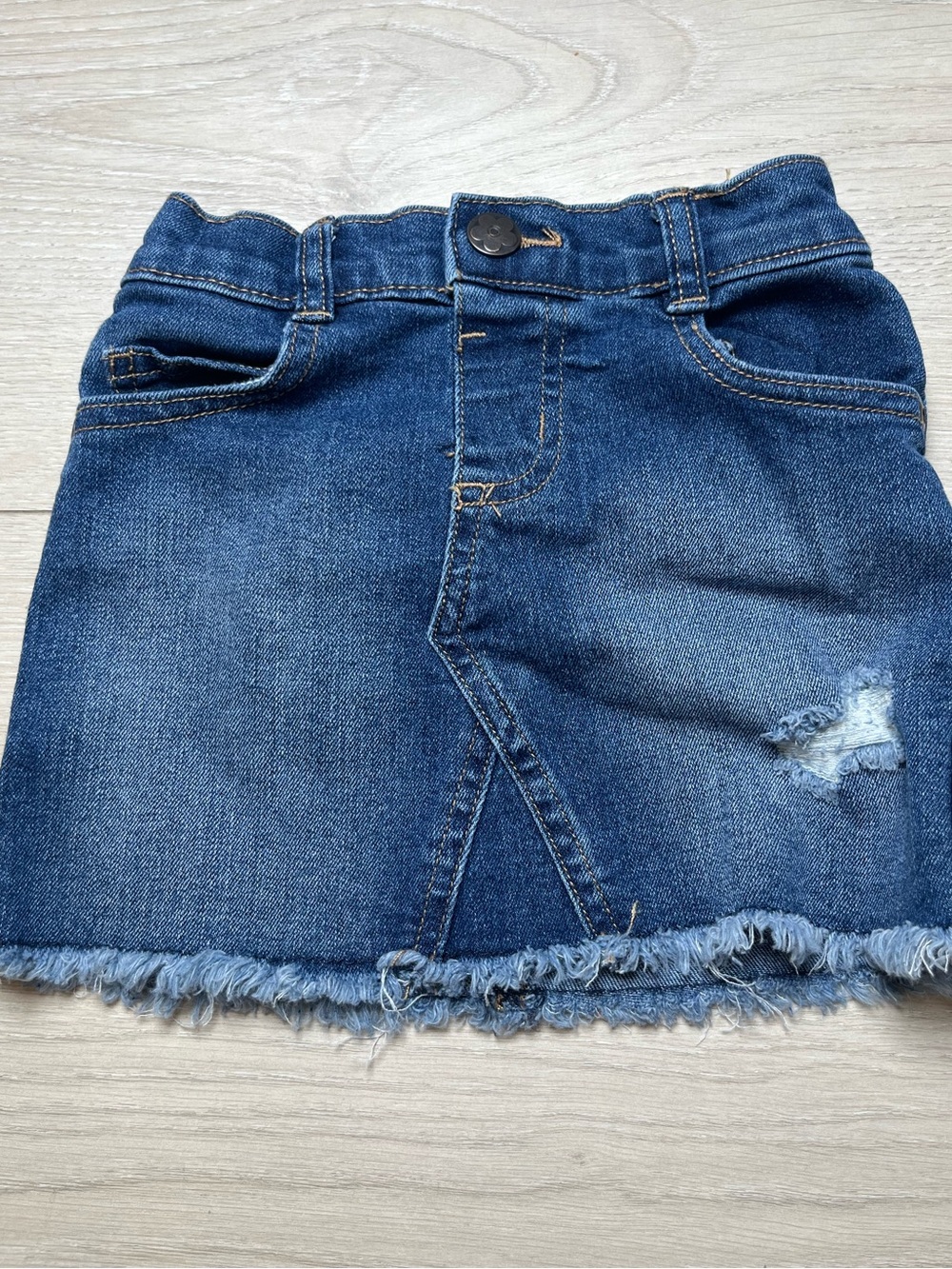 Garanimals Girls 2T Blue Denim Pull-On Skirt Elastic Waist Pockets Frayed Hem
